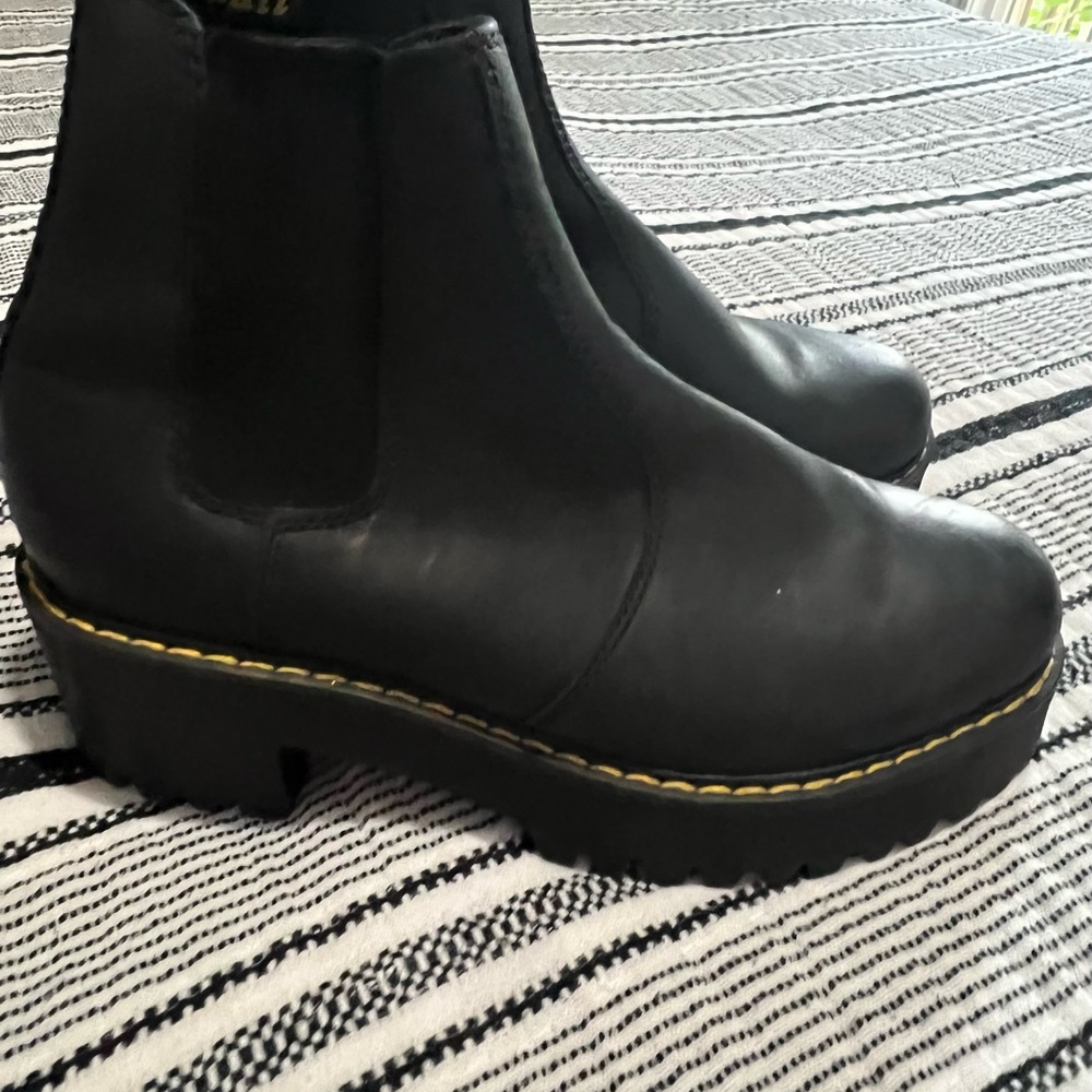 Doc marten quad platform boots
